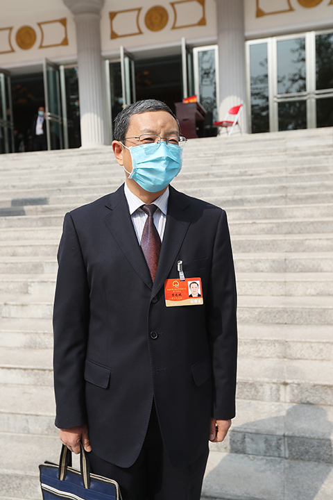 人大代表热议政府工作报告:凝心聚力再出发