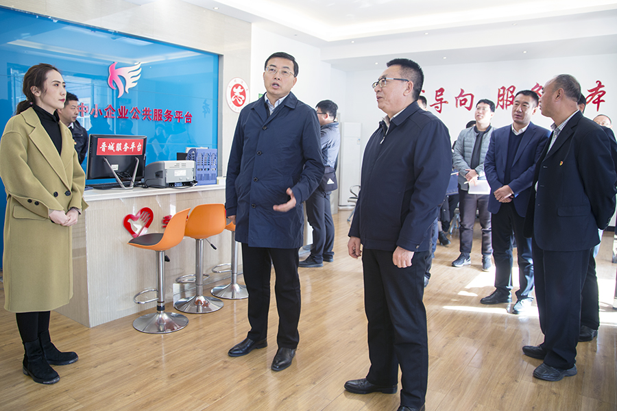 武健鹏在市中小企业发展促进中心调研