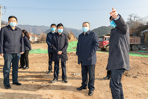 刘锋深入陵川县调研