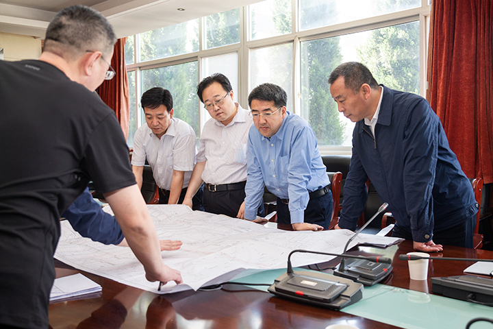 张利锋"四不两直"检查煤矿安全生产工作