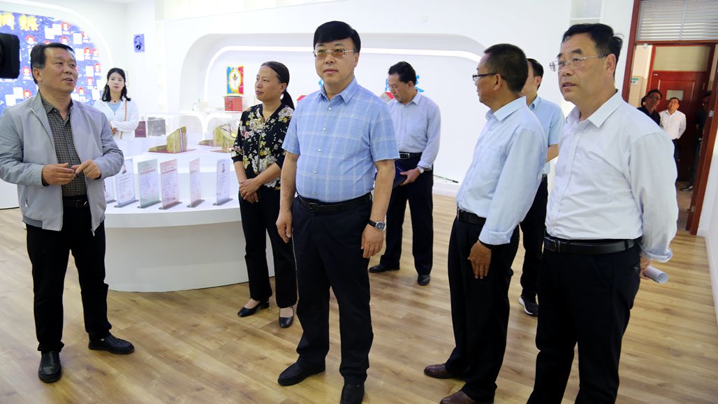 侯贵宝调研2021年高考备考情况